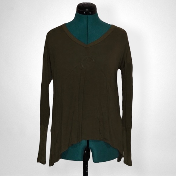 Long-sleeve Top - Picture 2 of 6